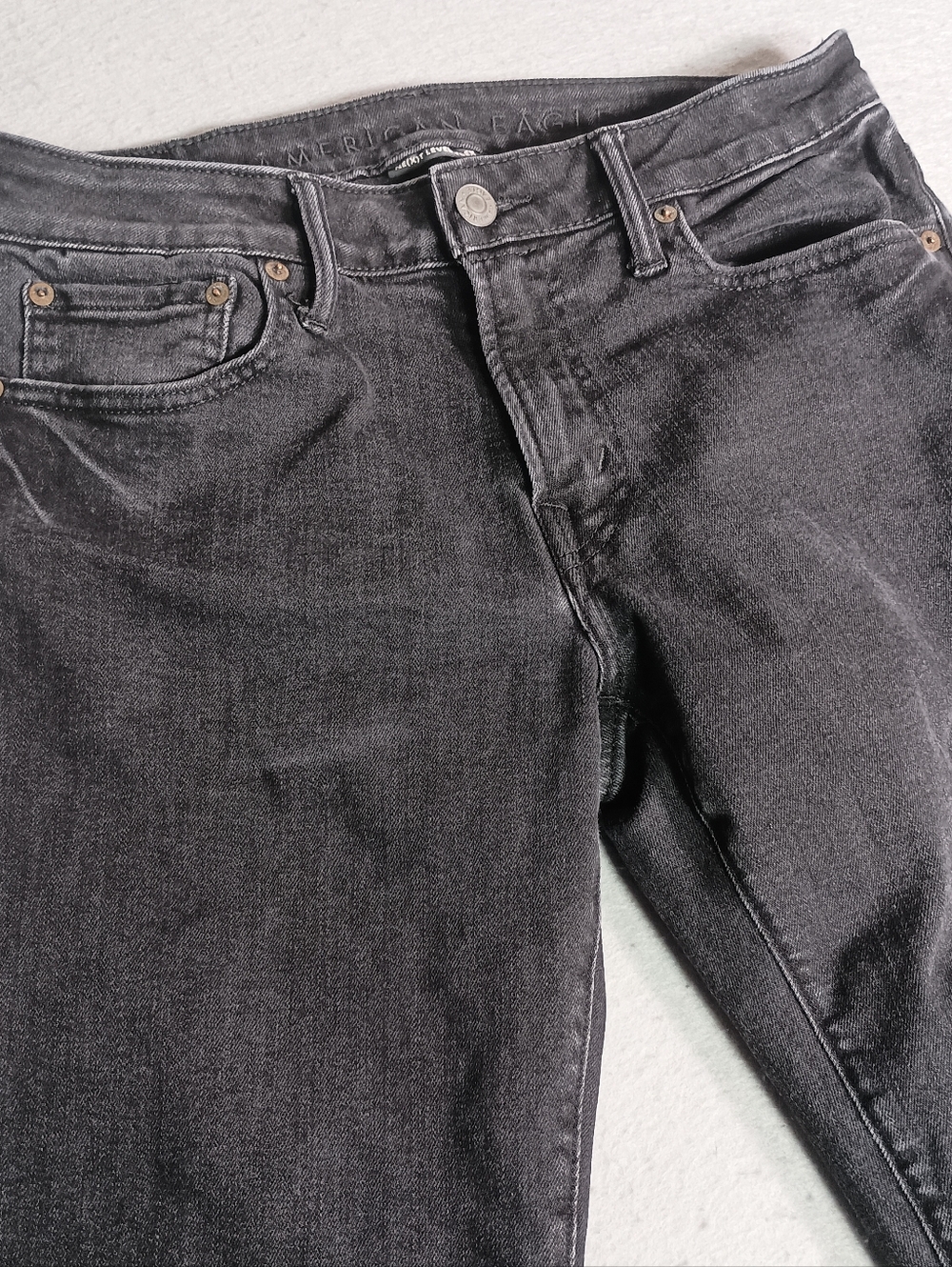 American Eagle Slim Straight Black Faded Denim Women's 31x32 Jeans Fits 31x31
